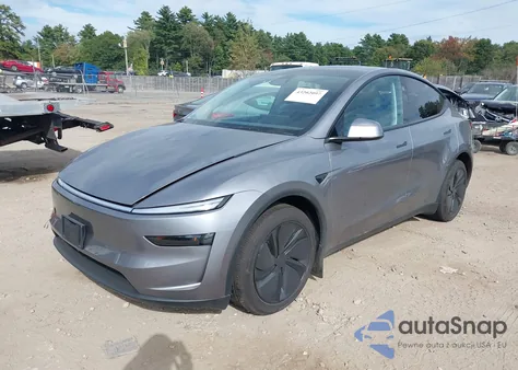 2026 Tesla Model Y Long Range Dual Motor All-Wheel Drive/Long Range Launch Series из США, поврежденный, VIN 7SAYGDEE1TF326764